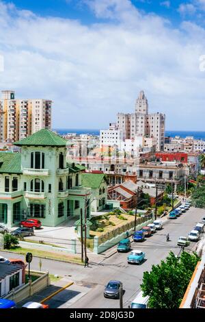 Vue surélevée de M Street à 19 Street. El Vedado. La Habana - la Havane, Cuba, Amérique latine et Caraïbes Banque D'Images