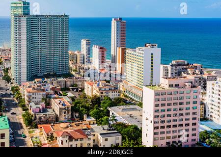 Vue aérienne du quartier El Vedado au coucher du soleil. La Habana - la Havane, Cuba, Amérique latine et Caraïbes Banque D'Images