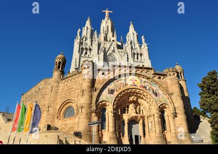 Église expiatoire du Sacré coeur de Jésus (Temple Expiatori del Sagrat Cor) sur le Mont Tibidabo à Barcelone, Espagne Banque D'Images