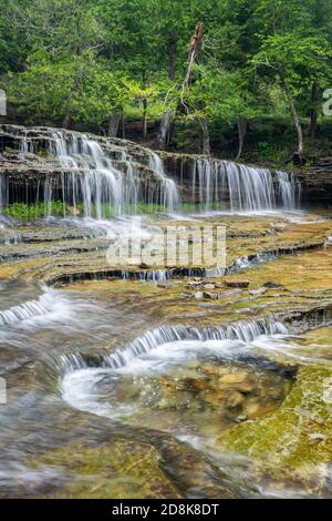 Au train Falls, fin été, près de Munising, Michigan, États-Unis Banque D'Images