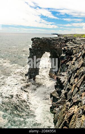 L'arche de mer de Holei, parc national des volcans d'Hawaï Banque D'Images