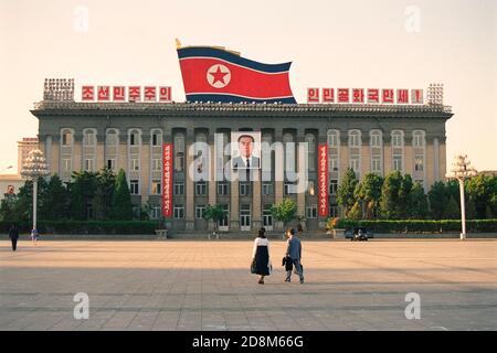 Place Kim il-Sung, Pyongyang, Corée du Nord Banque D'Images