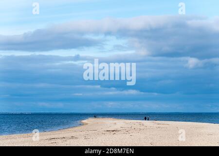 Sandy Cypel Rewski sur Zatoka Pucka (baie de Puck) à Rewa, Pologne. 8 octobre 2020 © Wojciech Strozyk / Alamy stock photo Banque D'Images