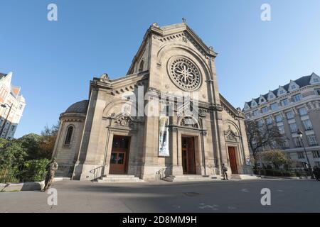 LA FRANCE RENFORCE LA SÉCURITÉ DE SES ÉGLISES APRÈS UNE ATTAQUE DE NICE Banque D'Images