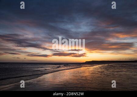 Octobre Sunrise Redcar Beach, Redcar, Cleveland, North Yorkshire Banque D'Images