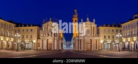 TURIN, ITALIE - 13 mars 2017 : le panorama de la place Piazza San Carlo au crépuscule. Banque D'Images