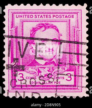 MOSCOU, RUSSIE - 8 OCTOBRE 2020: Timbre-poste imprimé aux États-Unis montre Edgar Allan PoE (1809-1849), poète et écrivain, série, vers 1949 Banque D'Images