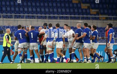 Les tempes se sont enragé entre l'Italie et l'Angleterre lors du match Guinness des six Nations au Stadio Olimpico, à Rome. Banque D'Images