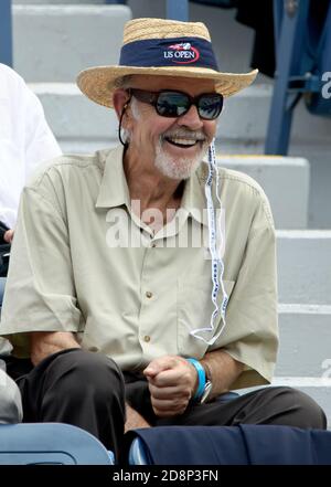 Flushing, États-Unis d'Amérique. 08 septembre 2012. NEW YORK, NY - SEPTEMBRE 06 : Sean Connery est vu le 11 e jour de l'US Open 2012 au centre national de tennis de l'USTA Billie Jean King le 6 septembre 2012 dans le quartier Flushing du quartier Queens de New York. Personnes : Sean Connery crédit : Storms Media Group/Alay Live News Banque D'Images