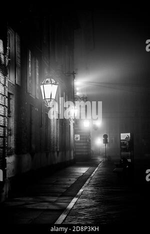 Turin, la nuit, le brouillard Banque D'Images