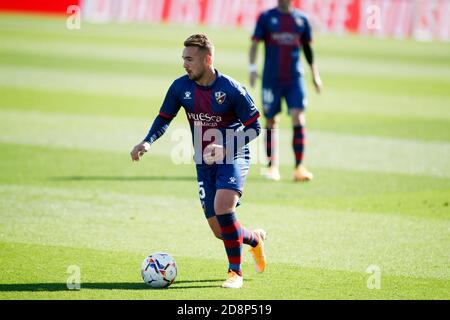 Madrid, Espagne. 31 octobre 2020. Javi Ontiveros de Huesca en action pendant le championnat espagnol la Ligue football match entre Real Madrid et SD Huesca le 31 octobre 2020 au stade Alfredo Di Stefano à Valdebebas, Madrid, Espagne - photo Oscar J Barroso / Espagne DPPI / DPPI crédit: LM/DPPI/Oscar Barroso/Alay Live News Banque D'Images