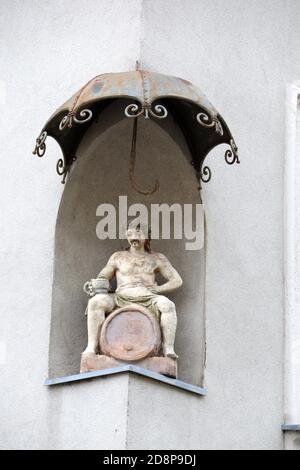 Statue de Bacchus dans la ville slovène de Maribor Banque D'Images
