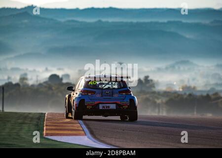 40 dossiers Josh (gar), Engstler Hyundai N Liqui Moly Racing Team, Hyundai i30 N TCR, action, lors de la FIA WTCR Race of Spain 2020, 5e tour de la C Banque D'Images