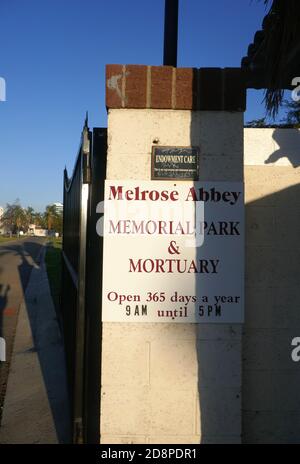 Anaheim, Californie, États-Unis 30 octobre 2020 UNE vue générale de l'atmosphère du Melrose Abbey Memorial Park et de la morgue au 2303 S. Manchester Avenue le 30 octobre 2020 à Anaheim, Californie, États-Unis. Photo par Barry King/Alay stock photo Banque D'Images