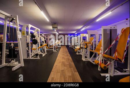 Rattelsdorf, Allemagne. 31 octobre 2020. Le studio de fitness 'Ontop Fitness-point' de Rattelsdorf est presque déserté. Les gouvernements fédéral et des États ont décidé d'un verrouillage partiel à partir de lundi prochain en raison de la pandémie de Corona; les studios de fitness devront fermer à nouveau. Credit: Nicolas Armer/dpa/Alay Live News Banque D'Images