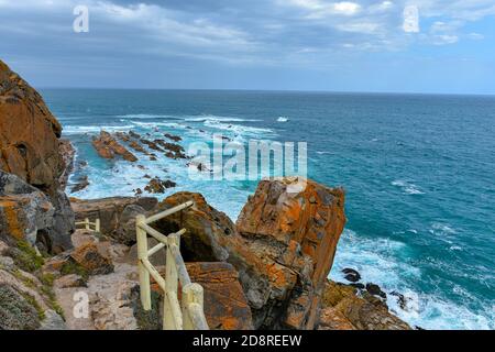 La vue magnifique depuis le phare de Cape St Blaize, Mossel Bay, Garden route, Afrique du Sud Banque D'Images