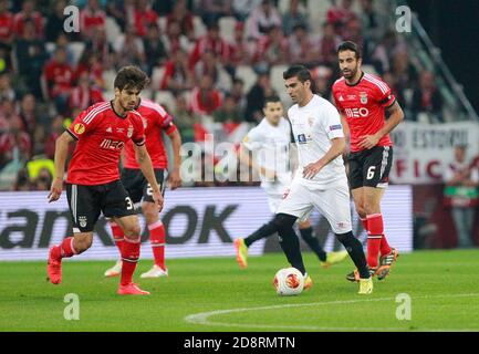 Carlos Bacca du FC Séville et Ruben Amorim , André Gomes de Benfica pendant l'Europa League 2013 - 2014 ,Stade Juventus, Turin le 14 2014 MAI à Turin , Italie - photo Laurent Lairys / DPPI Banque D'Images