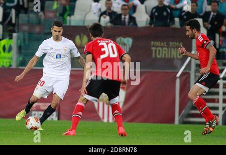 Vitolo du FC Séville et André Gomes , Ruben Amorim de Benfica pendant l'Europa League 2013 - 2014 ,Stade Juventus, Turin le 14 2014 MAI à Turin , Italie - photo Laurent Lairys / DPPI Banque D'Images