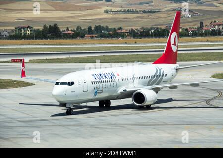 Avion Turkish Airlines. Turkish Airlines est la plus grande compagnie aérienne de Turquie avec son siège à Istanbul. Banque D'Images