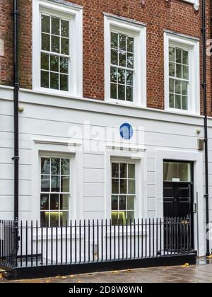 Mary Seacole Home 14 Soho Square Londres - Mary Seacole London Blue plaque - Mary Seacole était une infirmière jamaïcaine qui était une héroïne de la guerre de Crimée. Banque D'Images