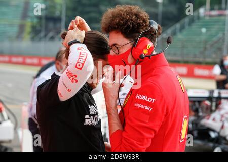 Imola, Italie. 1er novembre 2020. BINOTTO Mattia (ita), Directeur de l'équipe et Directeur technique de la Scuderia Ferrari, GIOVINAZZI Antonio (ita), Alfa Romeo Racing ORLEN C39, portrait pendant la Formule 1 Emirates Gran Premio dell'emilia Romagna 2020, Emilia Ferrari Romagna Grand Prix, du 31 octobre au 1er novembre 2020 sur l'Autodromo Internazionale Enzo Dino e Dino, À Imola, Italie - photo Antonin Vincent / DPPI crédit: LM/DPPI/Antonin Vincent/Alay Live News Banque D'Images