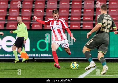 Aalborg, Danemark. 1er novembre 2020. Kasper Kusk (17) d'AAB vu pendant le match 3F Superliga entre Aalborg Boldklub et Broendby IF au parc Aalborg Portland à Aalborg. (Crédit photo : Gonzales photo/Alamy Live News Banque D'Images