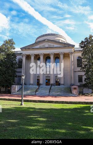 Chapel Hill, NC / USA - 21 octobre 2020 : la bibliothèque Chapel Hill de l'Université de Caroline du Nord sur le campus de l'UNC Banque D'Images