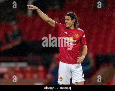 Manchester, Royaume-Uni. 2 novembre 2020. Les gestes de remplacement de Manchester United, Edinson Cavani, lors du match de la Premier League anglaise entre le Manchester United FC et le Arsenal FC à Old Trafford à Manchester, en Grande-Bretagne, le 1er novembre 2020. Credit: Xinhua/Alay Live News Banque D'Images