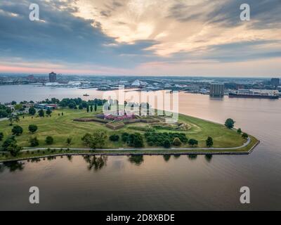 Vue aérienne historique fort McHenry à Baltimore protégeant l'entrée de la ville de l'océan, site de la bataille épique en 1812, Star Spanled Banner Banque D'Images