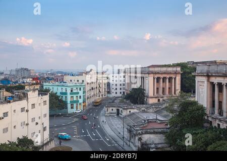 Cuba, la Havane, vue vers l'Université de la Havane Banque D'Images