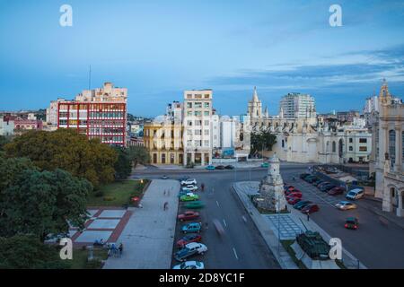 Cuba, la Havane, vue sur la Plaza 13 de Marzo Banque D'Images