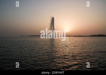 La fontaine du roi Fahd en mer Rouge, Djeddah, Arabie Saoudite Banque D'Images