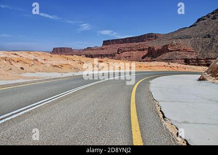 La route dans le Grand Canyon d'Al Shaq, Arabie Saoudite Banque D'Images