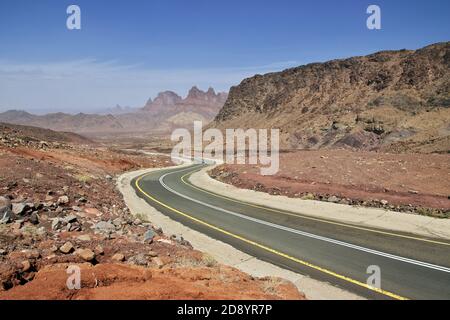 La route dans le Grand Canyon d'Al Shaq, Arabie Saoudite Banque D'Images