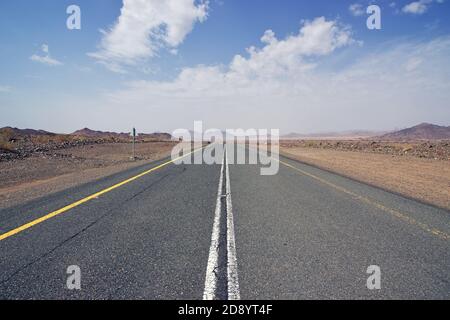 La route dans le Grand Canyon d'Al Shaq, Arabie Saoudite Banque D'Images