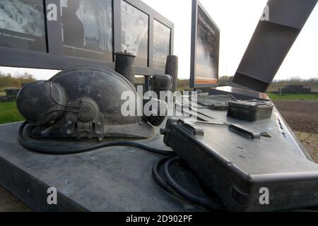 Auchincleck, East Ayrshire, Écosse, Royaume-Uni .le Barony A-Frame est un harnais conservé dans l'East Ayrshire, Écosse, situé à 2 kilomètres à l'ouest d'Auchinleck. Il a été construit en 1954 dans le cadre de la modernisation de la mine de charbon Barony, qui avait été ouverte en 1907. Un monument significatif pour l'industrie minière et les communautés qui y ont travaillé.ce cadre géant ressemble à une sculpture, mais est en fait le harnais restauré de la mine de charbon Barony. Il y a beaucoup de conseils d'information et d'interprétation Banque D'Images
