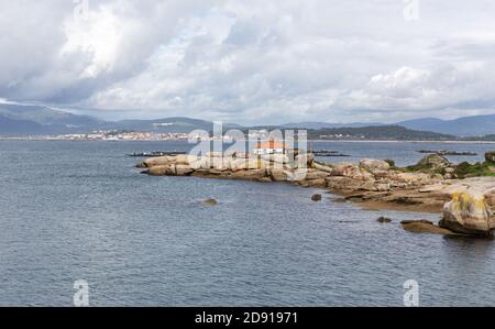 Seascape Phare de Punta Cabalo, Illa de Arousa, Rias baixas, Galice, Espagne Banque D'Images