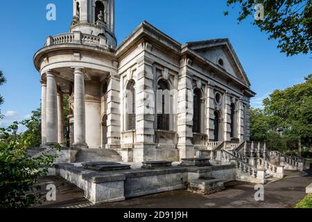 Vue sur l'élévation sud et le portique. St. Paul's, Deptford, Deptford, Royaume-Uni. Architecte: Thomas Archer, 1730. Banque D'Images