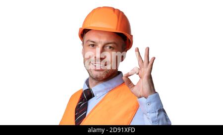 Gai Builder en uniforme gestuelle OK sur fond blanc, Panorama Banque D'Images