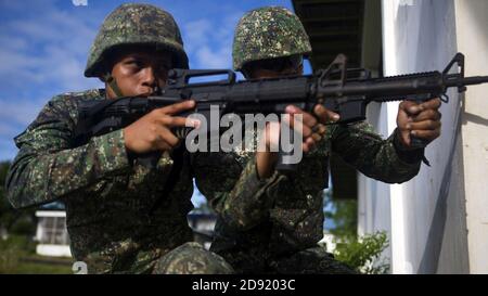 KAMANDAG 2017 Lima Co conduit la formation avec les Marines Philippines - image 14 de 18. Banque D'Images