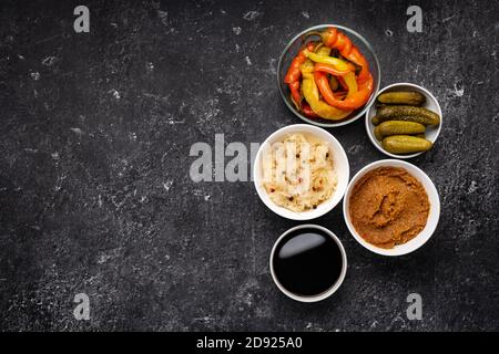 Variété d'aliments fermentés sains pour l'immunité et l'intestin Banque D'Images