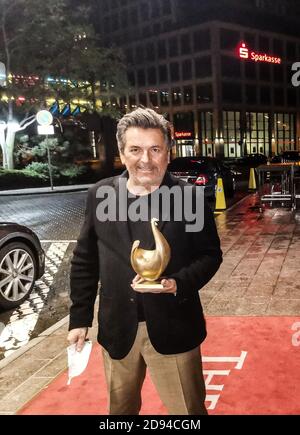 Thomas Anders BEI der Ankunft zur 26. Verleihung der Goldenen Henne 2020 in der Media City. Leipzig, 30.10.2020 Banque D'Images