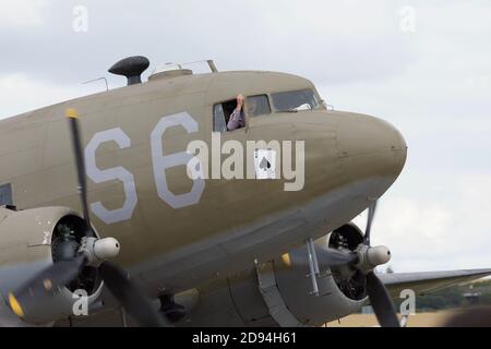 Douglas C-47 Skytrain, alias Dakota, au Duxford Air Show 2019 Banque D'Images