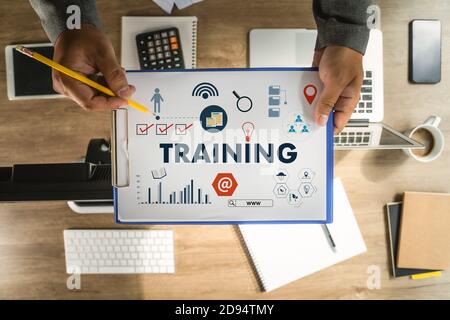 Formation de l'homme d'affaires qualifié Expert productivité et connaissances formation E-Learning Banque D'Images