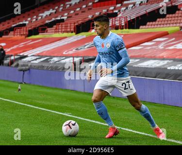 Joao Cancelo (27) de Manchester City avec le ballon Banque D'Images