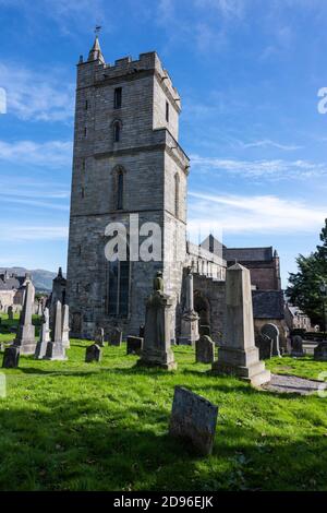 Église du Saint-rude vue depuis le cimetière de la vieille ville de Stirling, Écosse, Royaume-Uni Banque D'Images