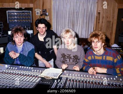 Le groupe de pop britannique Kajagoogoo enregistre son deuxième album Islands dans les studios d'enregistrement Manor à Oxforshire. Banque D'Images