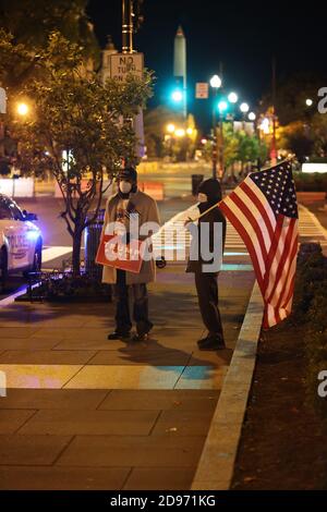 Washington, DC, États-Unis. 2 novembre 2020. Elect Eve Night Downtown Washington, DC, le 2 novembre 2020. Crédit : Mpi34/Media Punch/Alamy Live News Banque D'Images