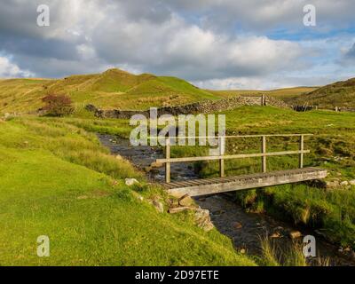 Pont sur long Preston Beck dans le West Yorkshire Banque D'Images