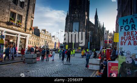 Besucher dans der Royal Mile von Edinburgh beim Fringe festival 13. Août 2019 Banque D'Images